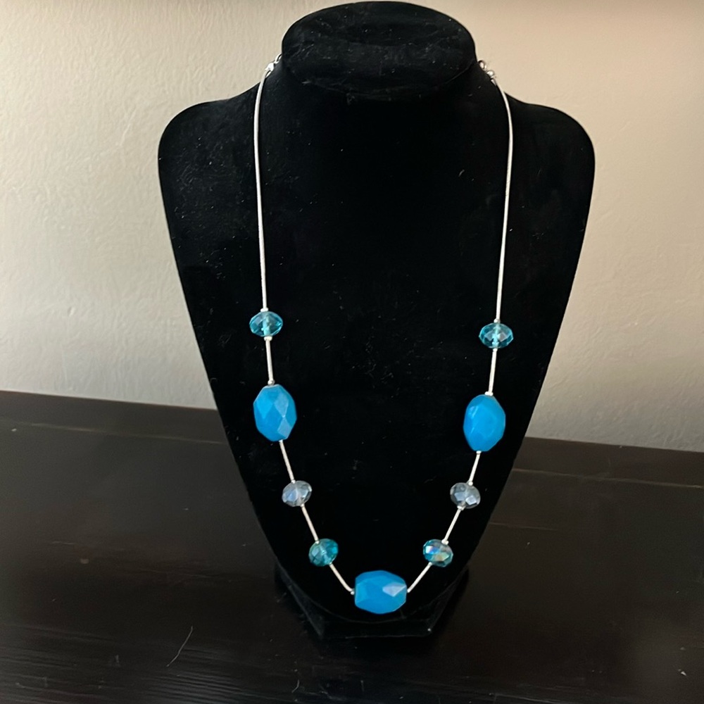 Matching Neckless & earrings set bright blue silver tone chain costume jewelry - Picture 2 of 8